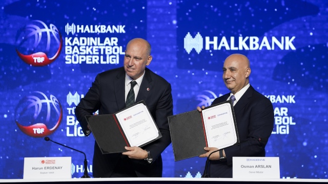 Kadın basketbol liglerinin isim sponsoru Halkbank oldu